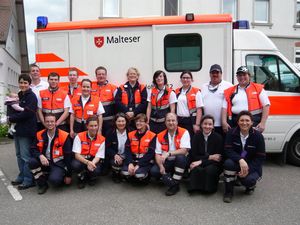 Malteser Einsatzsanitäter nach einem zweitägigen Einsatz auf dem Jugendtag in Untermarchtal